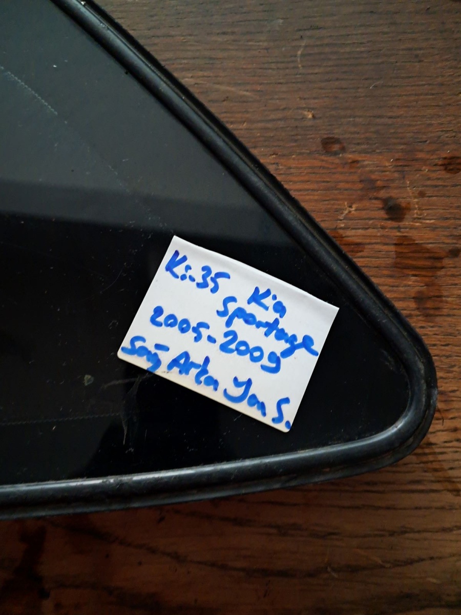 Kia 	Sportage	Sağ Arka Kelebek Camı	2005-2009	(Stok Kodu:	Ki-35)