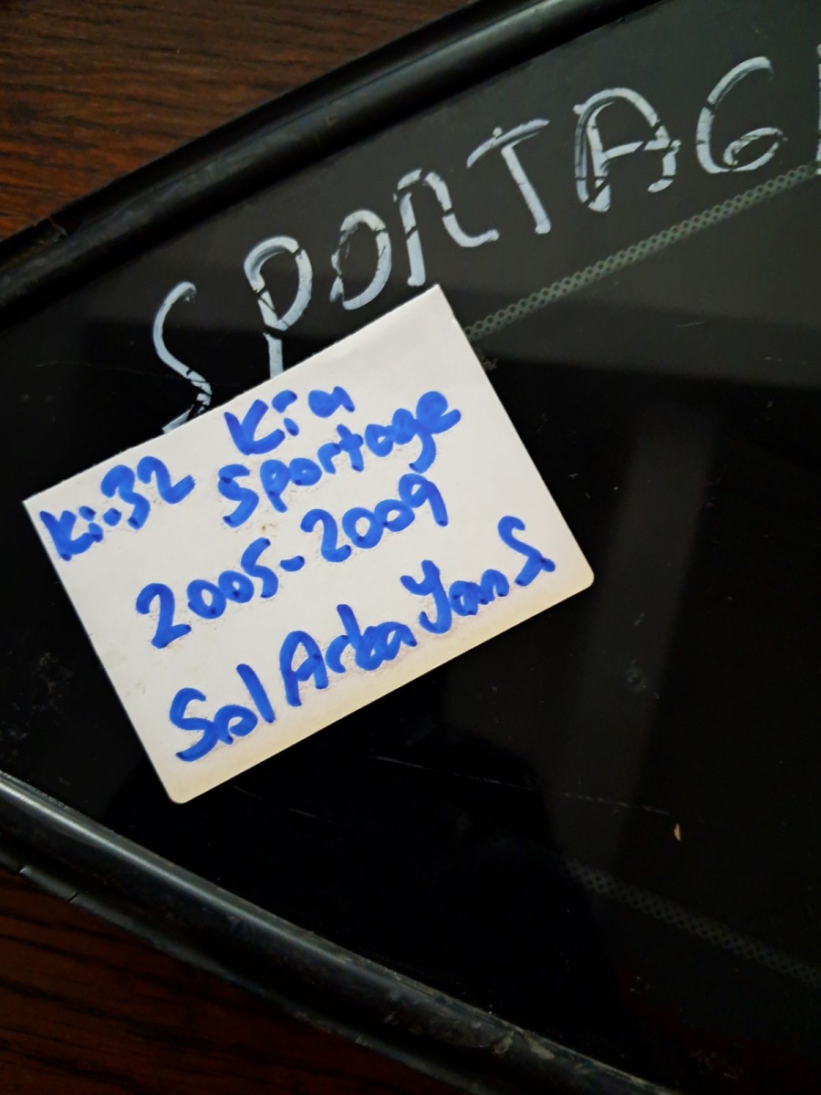 Kia 	Sportage	Sol Arka Kelebek Camı	2005-2009	(Stok Kodu:	Ki-32)