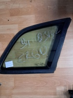 Audi A-3 Sağ Arka Kelebek Camı (2003-2008)	