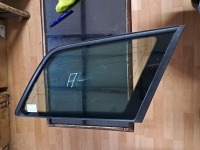 Audi A-4 Sağ Yan Sabit Camı (stw)