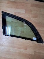 Audi  Q-7 Sol Arka Kelebek Camı (2007-2015)