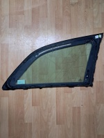 Audi  Q-7 Sol Arka Kelebek Camı (2015)