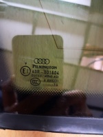 Audi  Q-7 Sol Arka Kelebek Camı (2015)