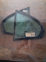 BMW E-39 (5 Serisi) 1995 SağSol Arka Kelebek Camı