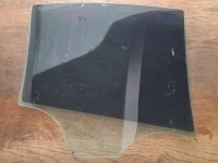 BMW	F-10	2010-2016	Sağ Arka Kapı Camı	(Stok Kodu:	Bm-30)