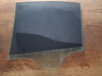 BMW	F-10	2010-2016	Sağ Arka Kapı Camı	(Stok Kodu:	Bm-35)