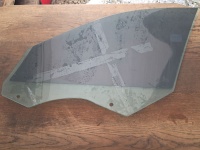 BMW	F-10	2012-2016	Sağ Ön Kapı Camı	(Stok Kodu:	Bm-27)