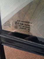 Citroen 	C-3 	Sağ Ön Kelebek Camı	2009-2013	(Stok Kodu:	Ci-83)