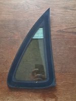 Citroen	C-3	Sol Arka Kelebek Camı	2002-2009	(Stok Kodu:	Ci-110)