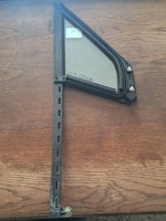 Citroen 	DS-4 	Sol Ön Kelebek Camı	2011-2015	(Stok Kodu:	Ci-98)