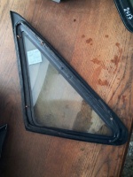 Daewoo	Nexia	Sağ Arka Kelebek Camı	1995-	(Stok Kodu:	Dae-1)