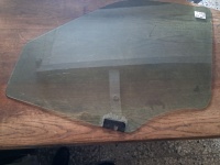 Fiat	Doblo	2010-	Sol Ön Kapı Camı	(Stok Kodu:	Fi-5)