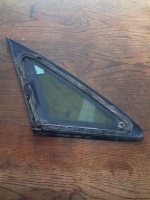 Fiat	Linea 	2006-2014	Sağ Arka Kelebek Camı	(Stok Kodu:	Fi-11)