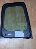 Ford 	Courier	Sağ Arka Yan Sabit Camı		(Stok Kodu:	Fo-18)