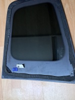 Ford 	Courier	Sağ Arka Yan Sabit Camı		(Stok Kodu:	Fo-19)