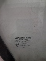 Honda Accord Sağ Arka Kelebek Camı