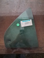 Hyundai Accent 2000- Sağ Arka Kelebek Camı