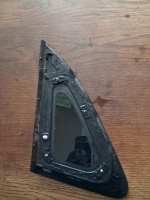 Hyundai	Kona	2018-2023	Sağ Arka Kelebek Camı	(Stok Kodu:	Hy-15)