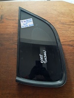 Hyundai	Tucson	2004-2010	Sol Arka Kelebek Camı	(Stok Kodu:	Hy-40)