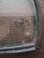 Kia 	Rio	Sol Arka Kelebek Camı	1999-2007	(Stok Kodu:	Ki-46)