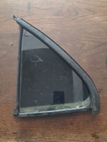 Kia 	Sorento	Sağ Arka Kelebek Camı	2002-2008	(Stok Kodu:	Ki-69)