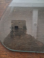 Kia 	Sorento	Sağ Arka Kelebek Camı	2002-2008	(Stok Kodu:	Ki-70)