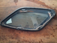 Kia 	Sportage	Sağ Arka Kelebek Camı	2005-2009	(Stok Kodu:	Ki-37)