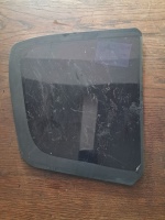 Kia 	Sportage	Sol Arka Kelebek Camı	2015-2021	(Stok Kodu:	Ki-47)