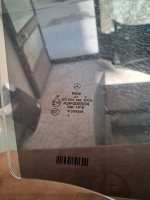 Mercedes	W124	Sağ Ön Kapı Camı		(Stok Kodu:	Me-18)