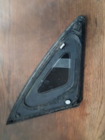 Nissan	Infiniti	Sağ Arka Kelebek Camı	2009-2015	(Stok Kodu:	Ni-11)