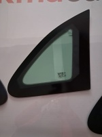 Renault Clio-3 2015- Sol Arka Kelebek Camı (Stok Kodu: Re-49)