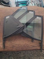 Skoda Fabia HB 2015-2021 Sağ Arka Kelebek Camı (Stok Kodu: Sk-56)