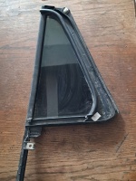 Skoda Kamiq 2020- Sağ Arka Kelebek Camı (Stok Kodu: Sk-68)