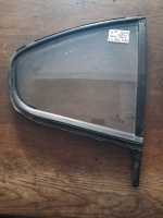 Skoda Octavia 2004-2010 Sağ Arka Kelebek Camı (Stok Kodu: Sk-25)