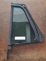 Skoda Rapid 2012-2019 Sağ Arka Kelebek Camı (Stok Kodu: Sk-64)