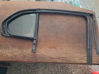 Skoda Superb 2008-2014 Sol Arka Kelebek Camı (Stok Kodu: Sk-47)