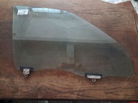 Toyota 	Corolla	1998-2002	Sağ Ön Kapı Camı	(Stok Kodu:	To-61)