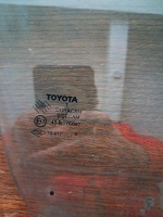 Toyota 	Corolla	1998-2002	Sağ Ön Kapı Camı	(Stok Kodu:	To-62)