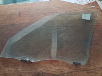 Toyota 	Corolla	1998-2002	Sağ Ön Kapı Camı	(Stok Kodu:	To-62)