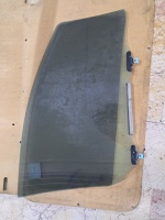 Toyota 	Yaris Sol Ön Kapı Camı 2006-2011	(Stok Kodu: To-13)