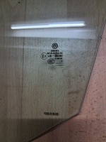 Volkswagen	Bora Sol Ön Kapı Camı (2006-2010)