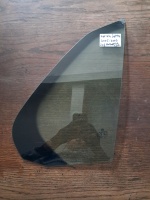 Volkswagen 	Jetta	2005-2010	Sağ Arka Kelebek Camı 	(Stok Kodu:	VW-64)