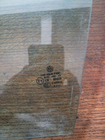 Volkswagen 	Jetta	2005-2010	Sağ Arka Kelebek Camı 	(Stok Kodu:	VW-64)