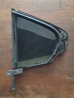 Volkswagen 	Jetta	2011-2017	Sağ Arka Kelebek Camı 	(Stok Kodu:	VW-75)