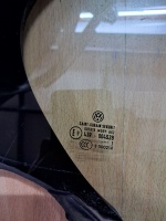 Volkswagen	Jetta Sağ Arka Kelebek Camı 2012