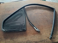 Volkswagen Passat B-5 Sol Arka Kelebek Camı (Stok Kodu: VW-86) 