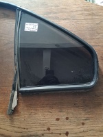 Volkswagen Passat B-5 Sol Arka Kelebek Camı (Stok Kodu: VW-86) 