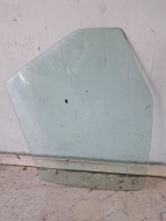 Volkswagen	Polo Klasik (1996-2000) Sol Arka Kapı Camı