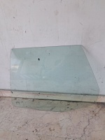 Volkswagen	Polo Klasik (1996-2000) Sol Arka Kapı Camı