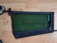 Volkswagen	Tiguan Sağ Arka Kelebek Camı (2015-21)